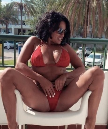 Я знаю, как принести настоящее удовольствие и сделать каждую встречу незабываемой. В моем арсенале множество возможностей, которые помогут расслабиться и погрузиться в мир наслаждения. Фотографии говорят сами за себя – я нежная и обворожительная. Мои клиенты говорят о моей умелости и профессионализме. Приходи ко мне, и ты познаешь всю сладость жизни в Москве. 🌟💋🌹 5143, 38 лет